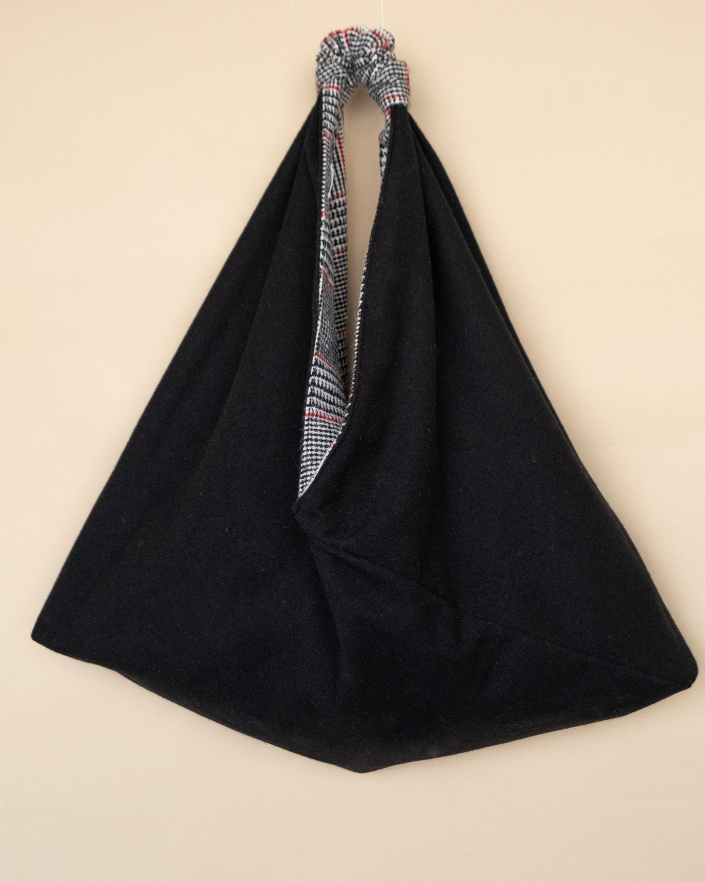 Borsa ORNELLA lato nero - design reversibile in misto lana