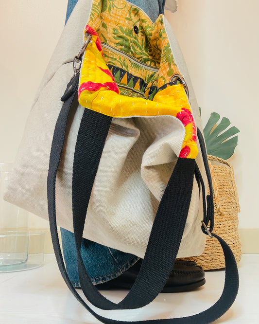 ILA | BORSA CON TRACOLLA REGOLABILE